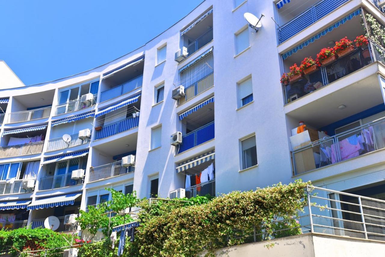 One Bedroom Apartment Terrace Parking 스플리트 외부 사진