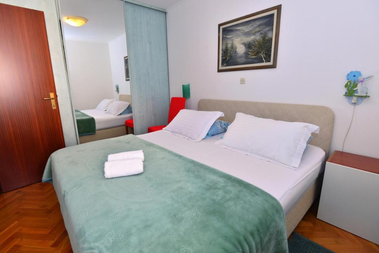 One Bedroom Apartment Terrace Parking 스플리트 외부 사진